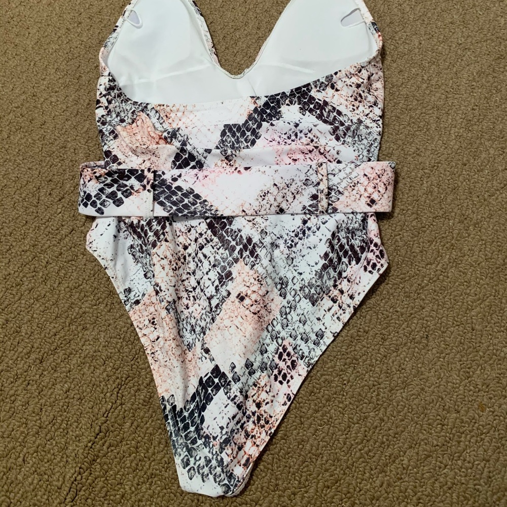 Snake print bathing suit - Picture 4 of 4